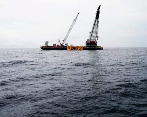 US offshore wind farms in service, in construction and under development