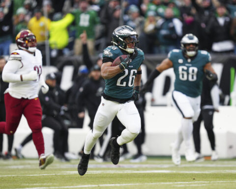 Eagles' Saquon Barkley shines for Eagles with 3 touchdowns in NFC title game win