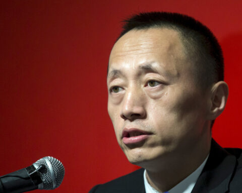 China Vanke's CEO, chairman resign amid growing liquidity worries