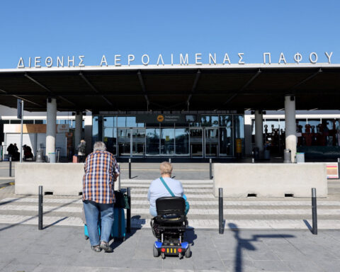 Israel suspends commercial flights to Paphos in Cyprus, reasons unspecified