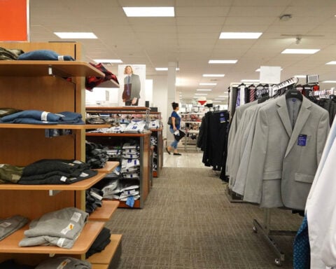 As sales slump, Kohl’s turns to a new CEO to bring back customers