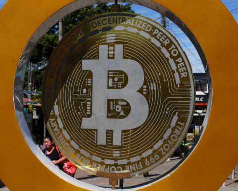 Bitcoin drops to 11-day low amid tech selloff