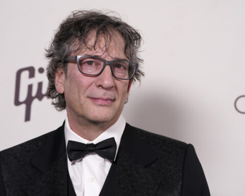 Neil Gaiman, facing multiple allegations of sexual abuse, is dropped by Dark Horse Comics