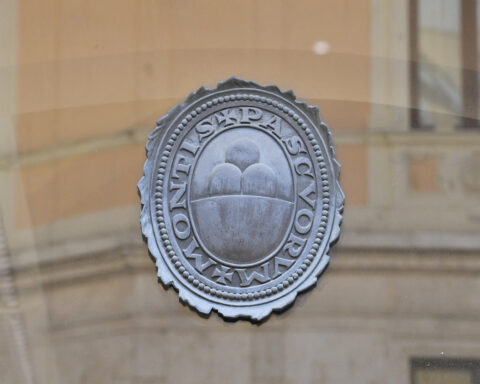 Mediobanca rejects Monte dei Paschi bid as lacking rationale