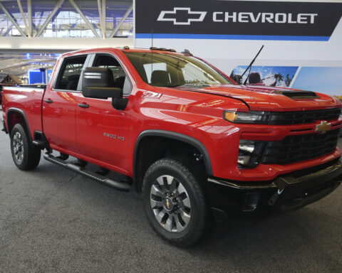General Motors swings to fourth quarter loss on toughening China conditions, but tops expectations