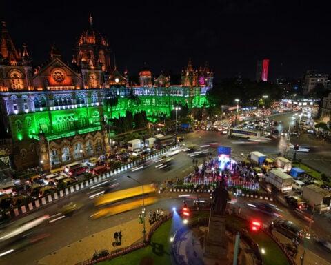 Indian state studies plan to ban petrol, diesel vehicles in Mumbai to control pollution