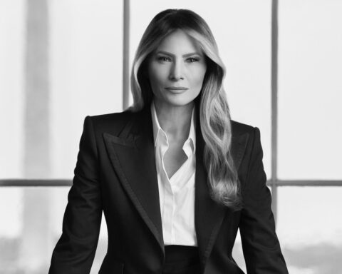 Look of the Week: First lady Melania Trump means business in official portrait