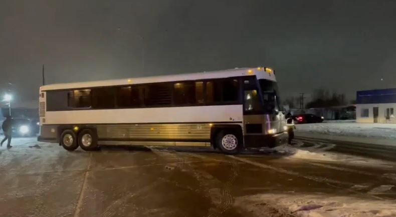 DEA busts nightclub, 40+ illegal immigrants taken into custody