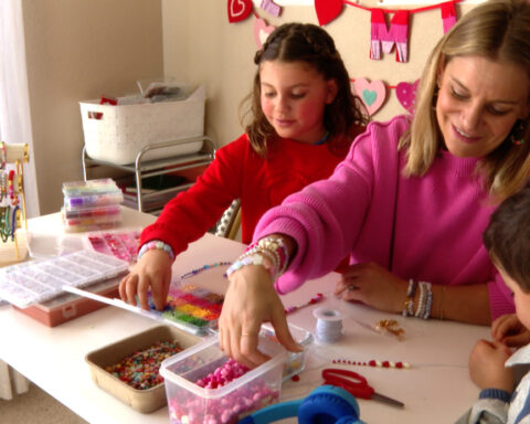 Girl, 7, using friendship bracelets to raise money for domestic violence survivors