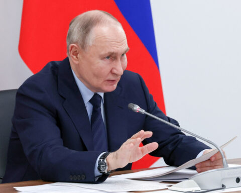 Putin says there is a way to organise talks with Ukraine, but Kyiv not willing