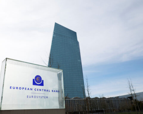 Lending to euro zone businesses surges after rate cuts