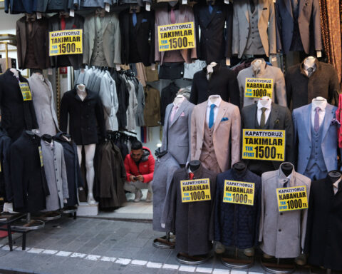 Turkey monthly inflation to accelerate in January, annual rate seen slowing to 41.25%