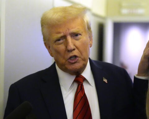 Trump signs order to plan nation's 250th anniversary celebration, punish those who vandalize statues