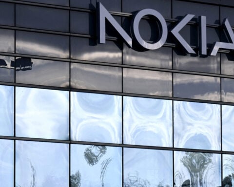 Nokia's Q4 profit beats estimates