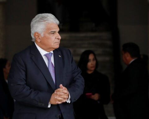 Canal control off the table with Rubio, Panama president says