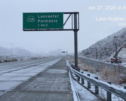 I-5 closed through Grapevine due to snow and ice