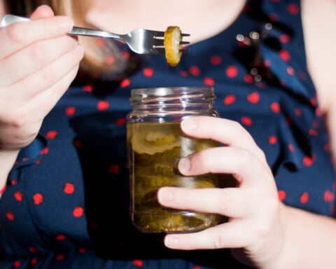 Are glittery pickles safe? Here's what experts say