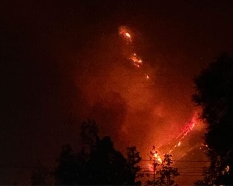 Eaton Canyon fire grows to 2,200 acres, forces evacuations