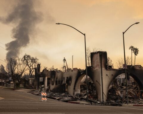 Deadly Eaton Fire containment at 3%, threatens Mt. Wilson