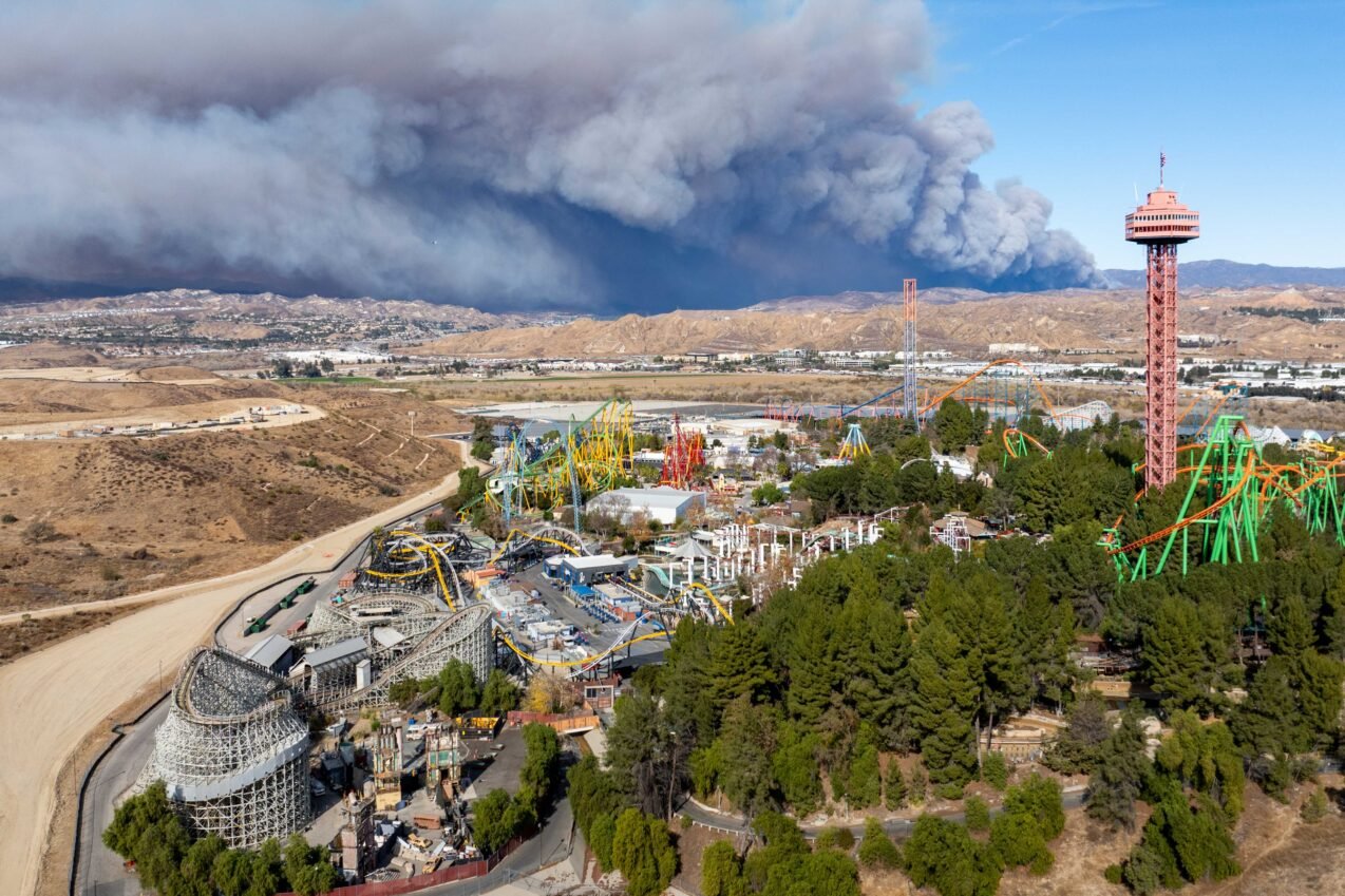 Hughes Fire evacuations scaled back in Castaic Lake area