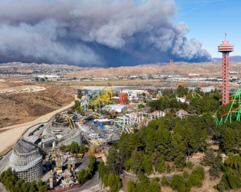 Hughes Fire evacuations scaled back in Castaic Lake area