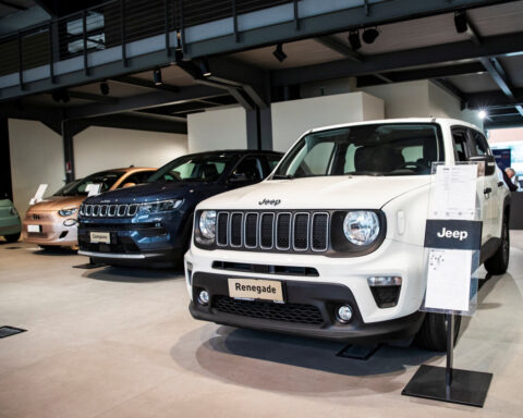 European carmaker shares fall after Trump imposes tariffs