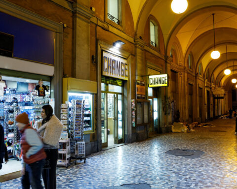 Italy Jan EU-harmonised CPI accelerates to 1.7% y/y, above forecast