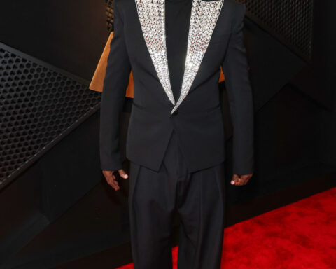 Babyface gets apology from the AP after Grammys red carpet interview