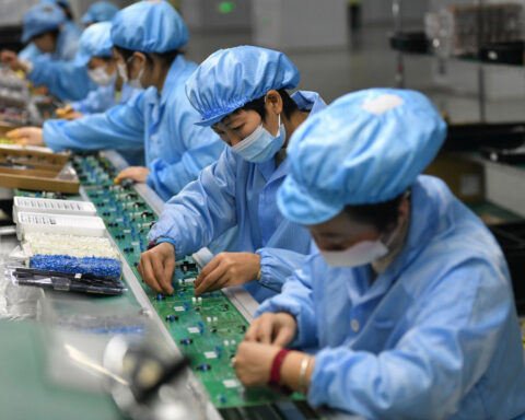 TARIFF ON CHINESE IMPORTS START AND EU COULD BE NEXT (4aET)
