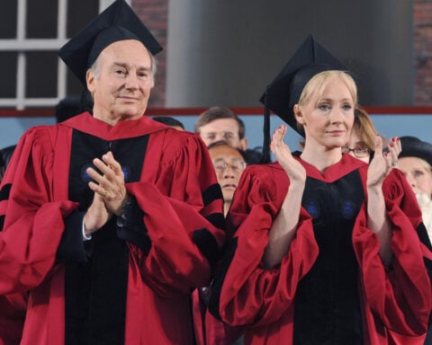The Aga Khan, spiritual leader of Ismaili Muslims and a philanthropist, dies at 88