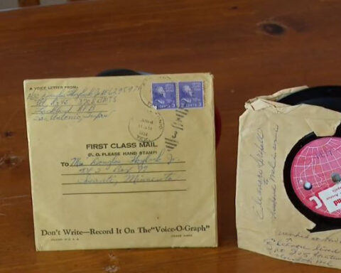 Spoken love letter records from 1950s found at thrift store reunited with family