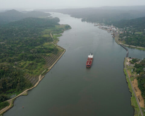 Panama Canal authority denies changes to charge fees after US claim