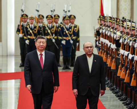 China, Pakistan pledge to boost cooperation on infrastructure, mining projects