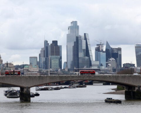 UK under pressure to issue fewer long-dated bonds