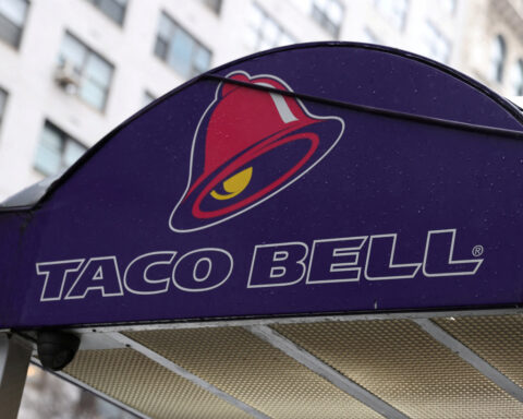 Taco Bell parent serves up sales beat as value meals whet demand