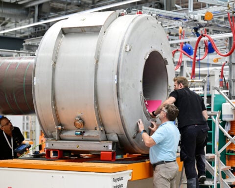 Siemens Healthineers says it would welcome stake reduction by Siemens