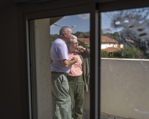 Teddy bear helps hostage’s British family come to terms with grief amid joy over his release
