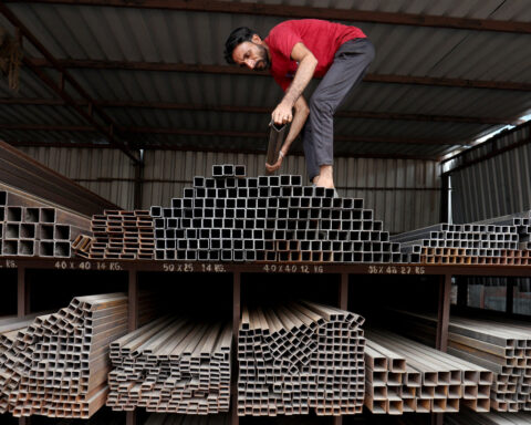 Markets react to Trump's tariffs on steel and aluminium imports