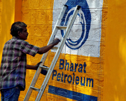 Indian oil companies in talks to buy U.S. LNG supplies