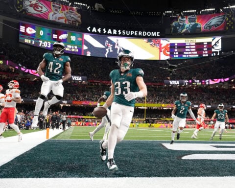 Super Bowl scores record ratings — again