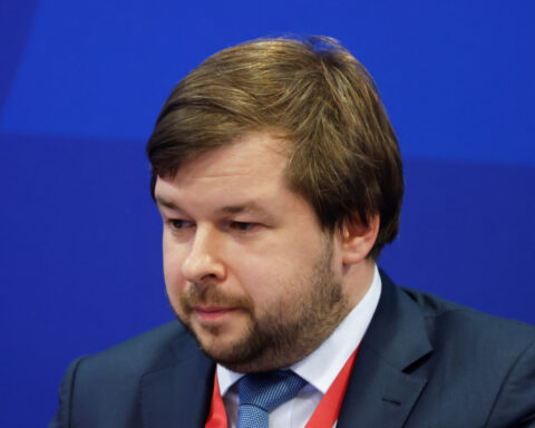 Russia says US sanctions should not affect oil trade with India
