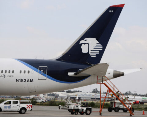 Market conditions not ideal for Aeromexico IPO in New York, CEO says