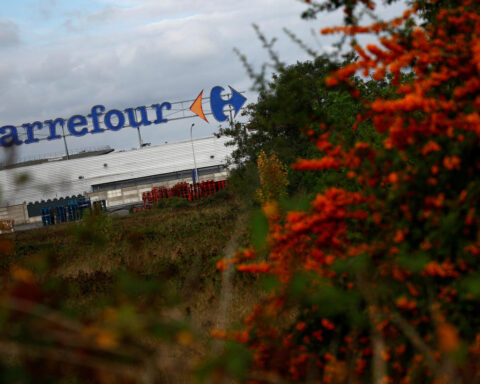 Carrefour makes offer to take Brazil unit private