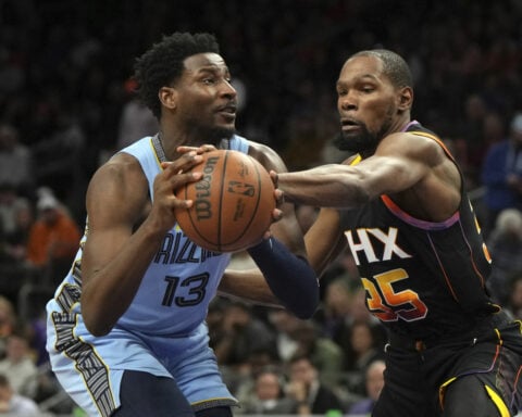 Kevin Durant becomes the 8th player in NBA history to score 30,000 points