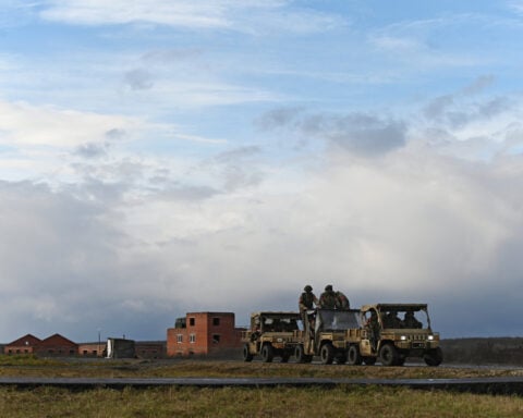 Russia is able to fight on in Ukraine for another year but is short on tanks, say military experts