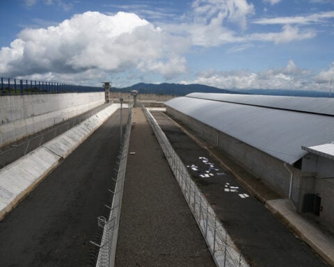 El Salvador to house minors convicted of organized crime in adult jails