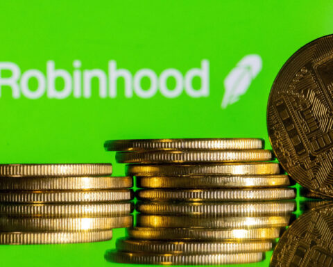 Robinhood gains ground in crypto trading, intensifying competition