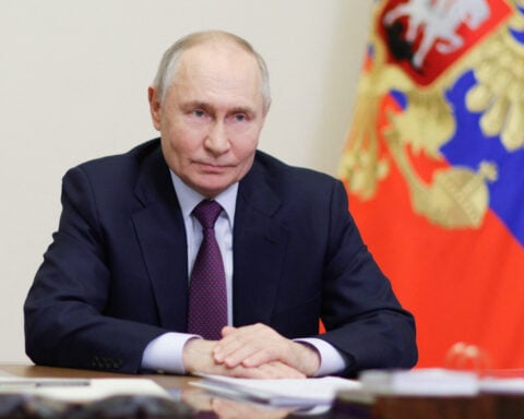 Britain announces new sanctions against Putin allies