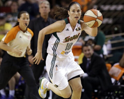 Carmelo Anthony, Dwight Howard, Sue Bird, Micky Arison, 'Redeem Team' among Hall of Fame finalists