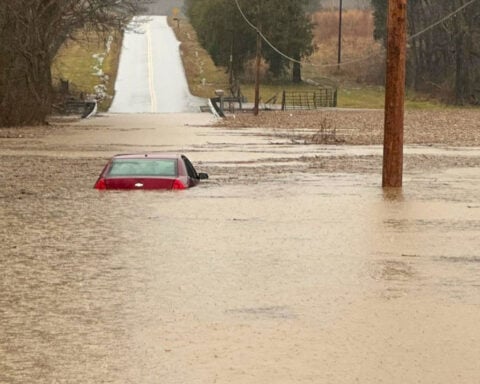 Kentucky governor updates CNN on storm response